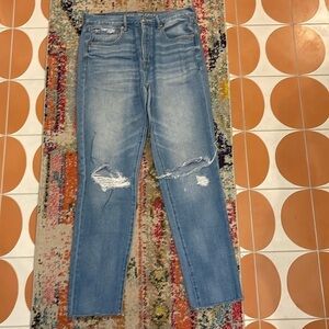 American Eagle Hi-rise Girlfriend Button Fly Distressed Jeans
